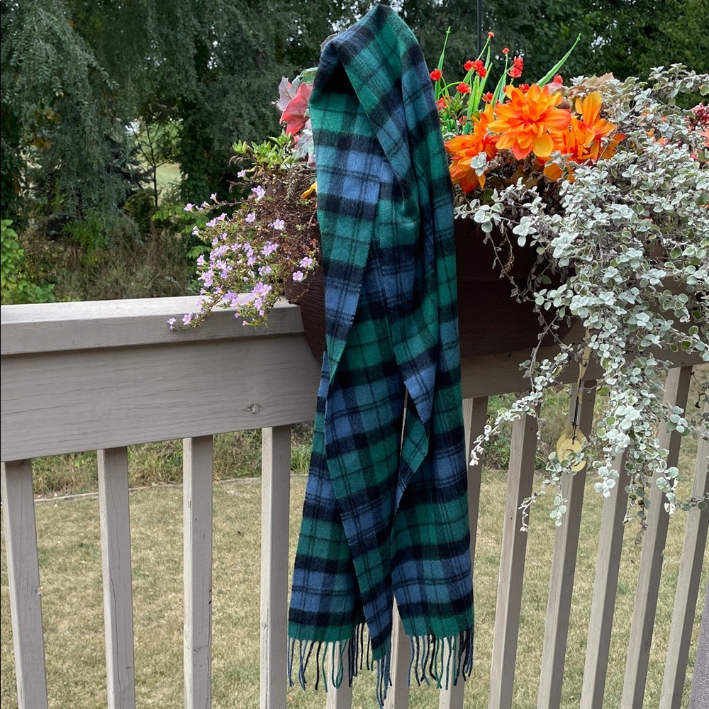 NEW Kiltane. Scotland 100% Lambswool Green Blue Plaid Fringed Warm Soft Scarf